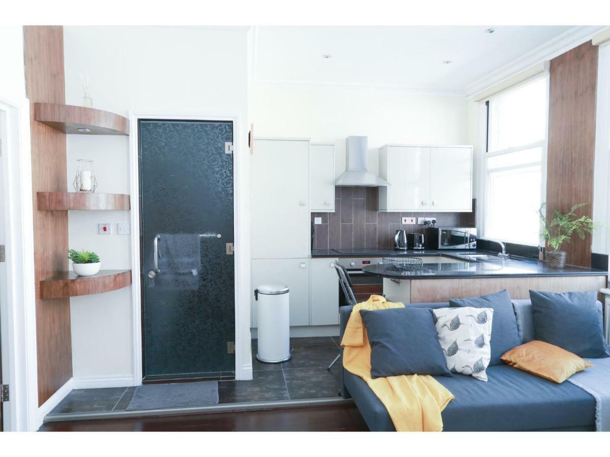 Pass The Keys West End Apartment Near Tottenham Court Road Londres Exterior foto